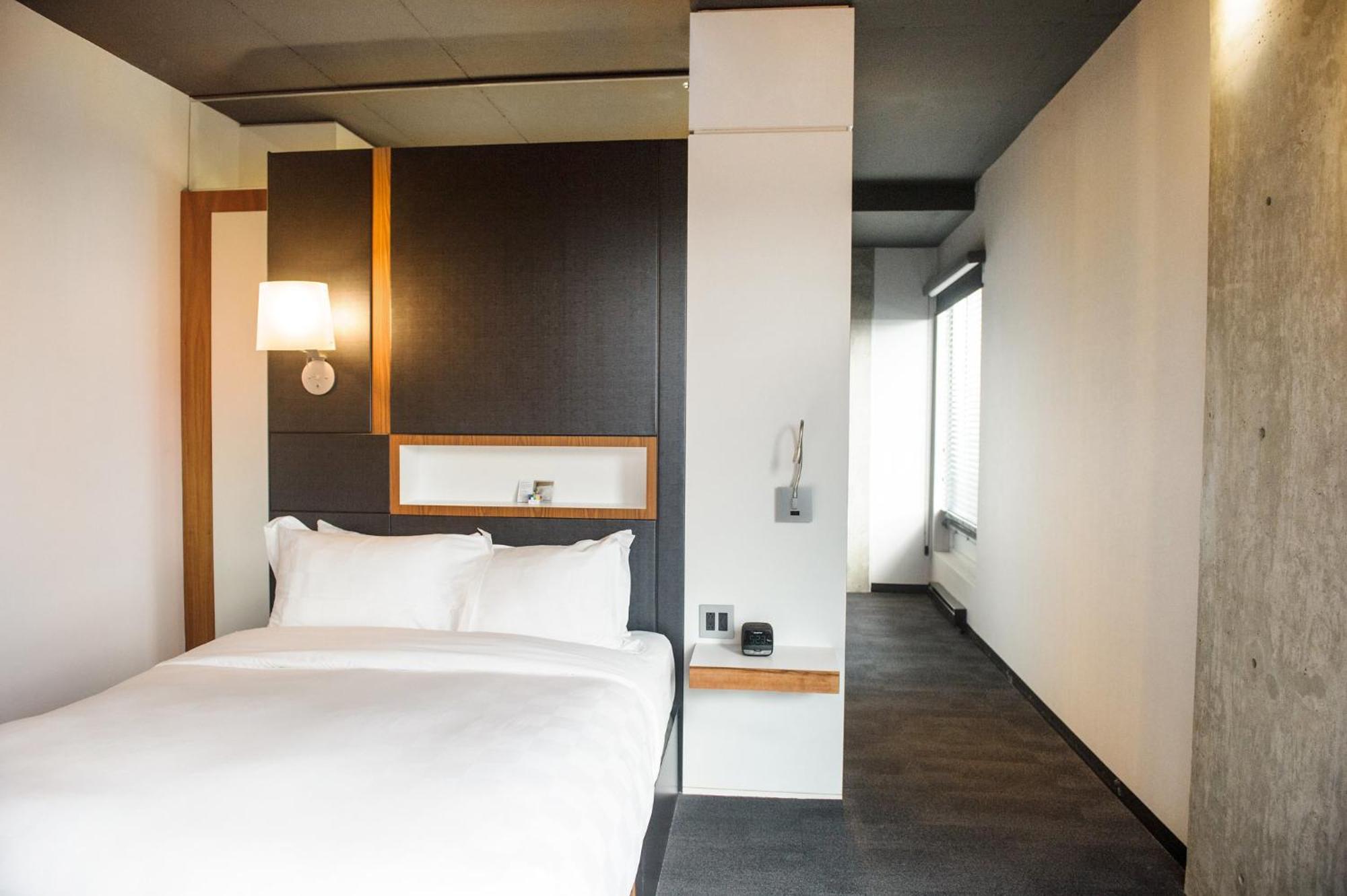Hotel Alt Quartier Dix30 Brossard Kültér fotó