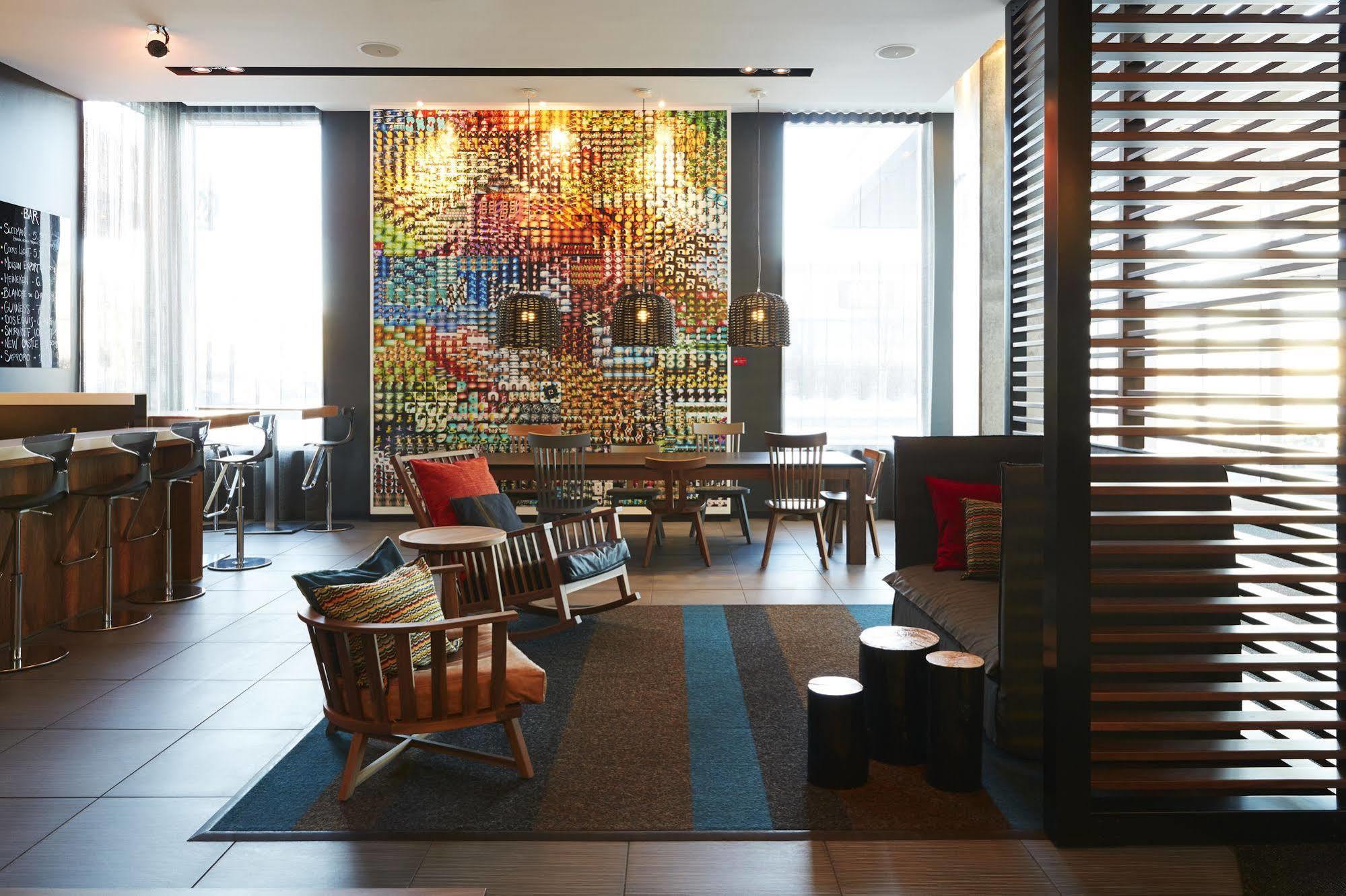 Hotel Alt Quartier Dix30 Brossard Kültér fotó