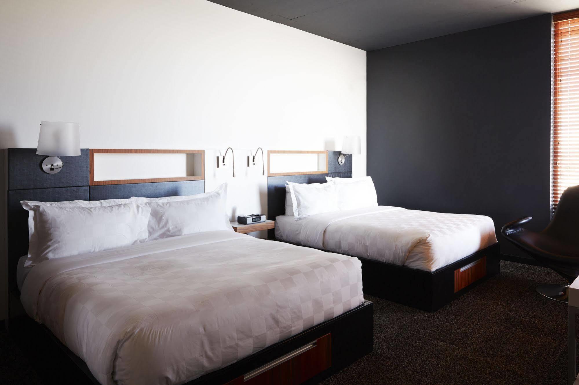 Hotel Alt Quartier Dix30 Brossard Kültér fotó